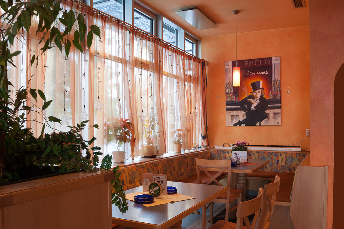 Cafe Limiti Galerie